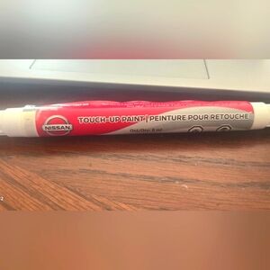 Nissan Aspen White Touch-Up Paint Pen